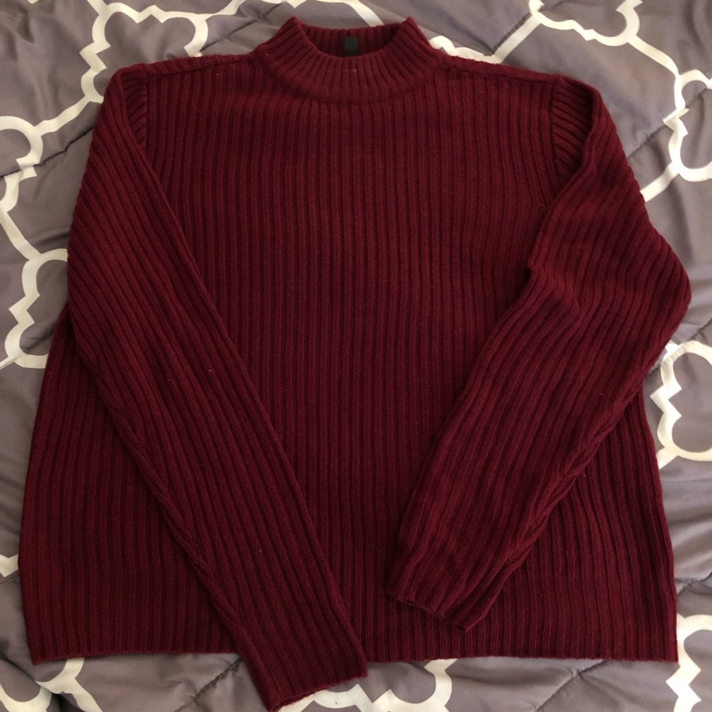 maroon turtle neck sweater
